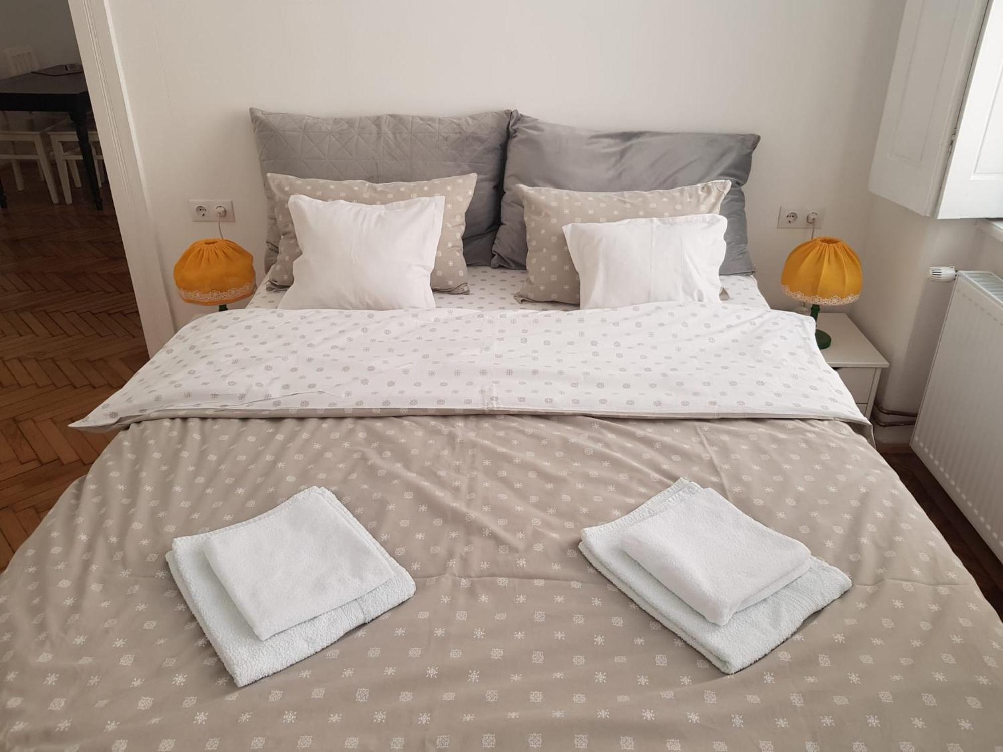 Liberte Apartments Орадя Номер фото