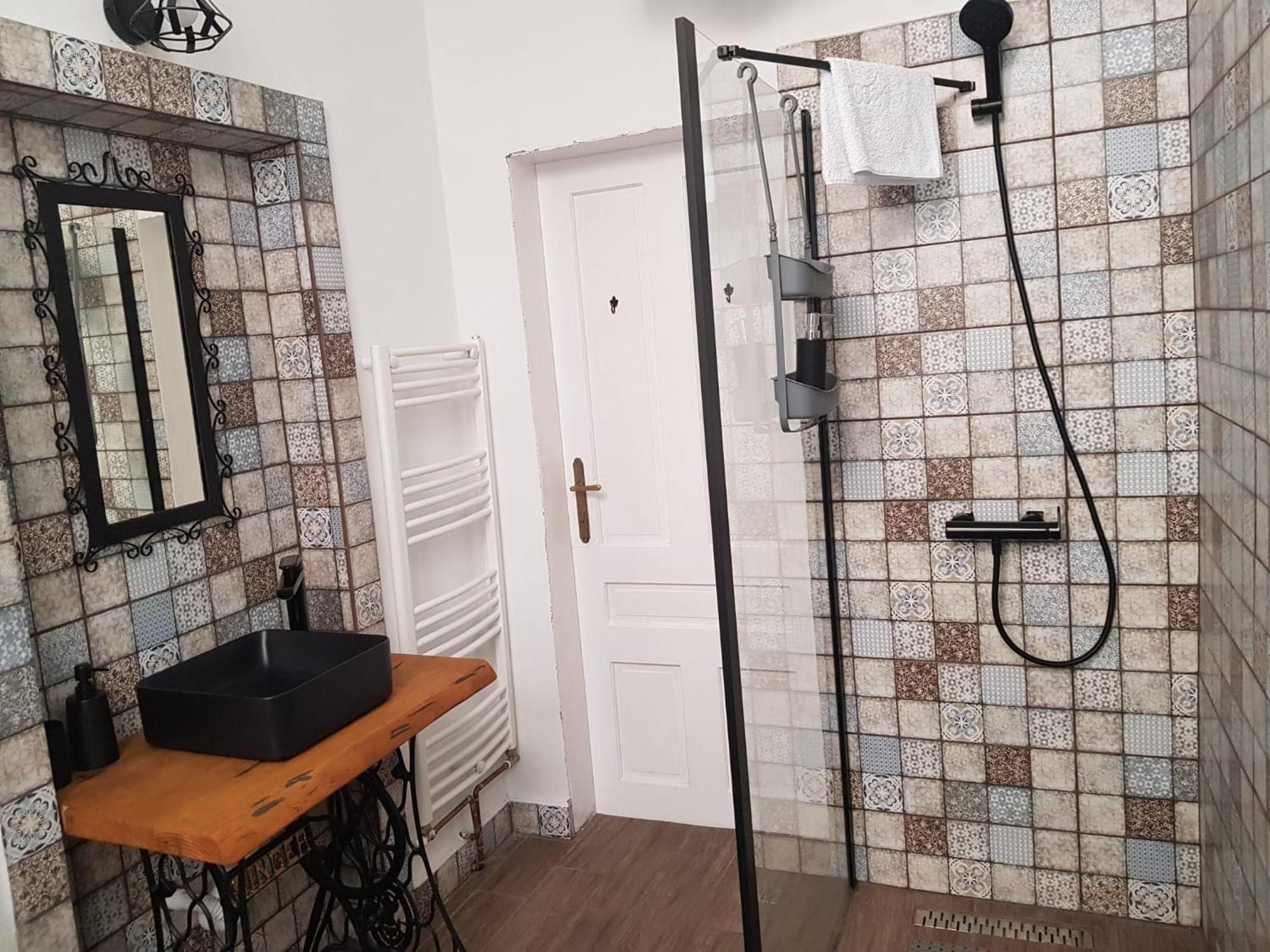 Liberte Apartments Орадя Номер фото